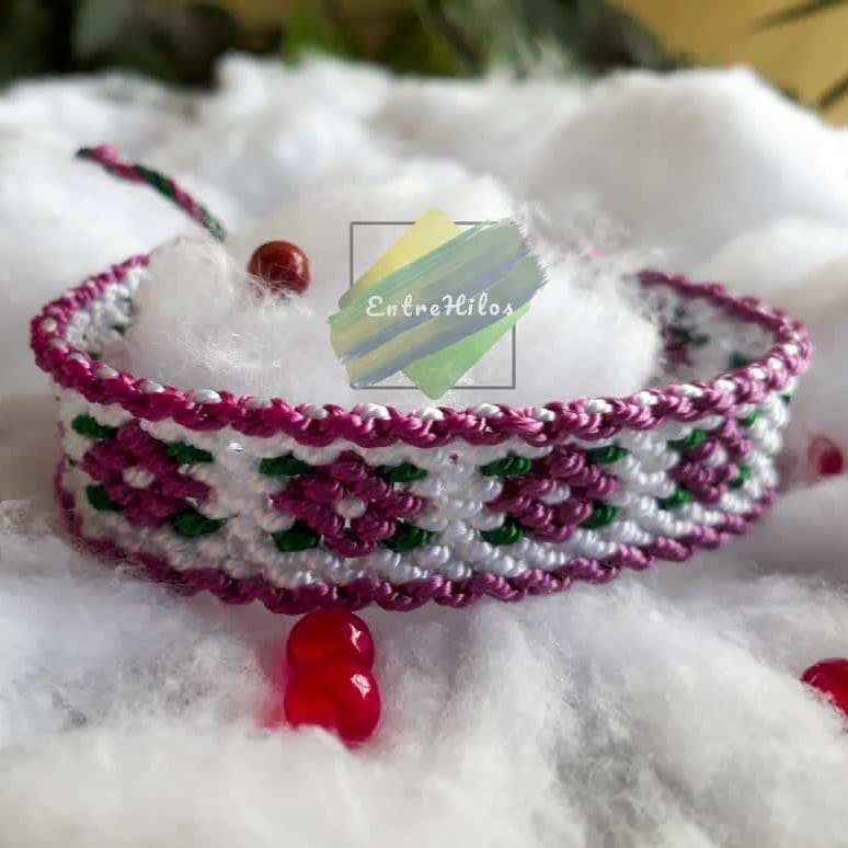 pulsera tejida flores